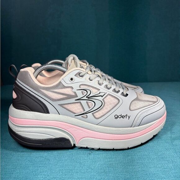 Size 9.5 - Women’s G-Defy Gravity Defyer multicolor shoes - Picture 3 of 10